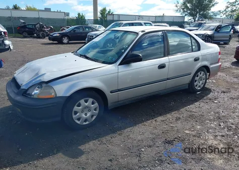 1998 Honda Civic Dx from USA, damaged, VIN 2HGEJ6623WH616702